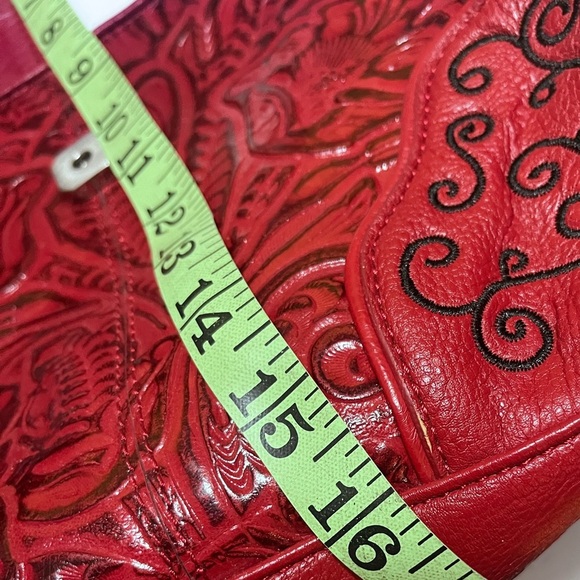 Elegant Burgundy Shoulder Bag - Picture 5 of 7